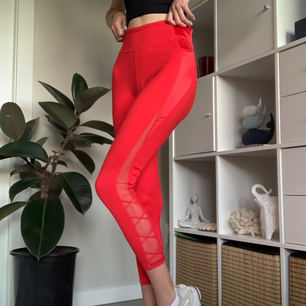 VICTORIA’S SECRET RED LEGGINGS